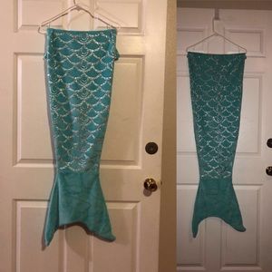 Mermaid tail blanket